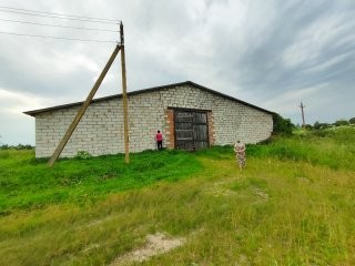 Лот № 10. Склад-мельница, д.Ист, Миорский р-н 2 ед., 1963 г.в., инв. номер 01100031 Склад комбикорма, д.Ист, Миорский р-н, 1998 г.в., инв. номер 01100032 Мехток, д.Ист, Миорский р-н , 1969 г.в., инв. номер 01100025