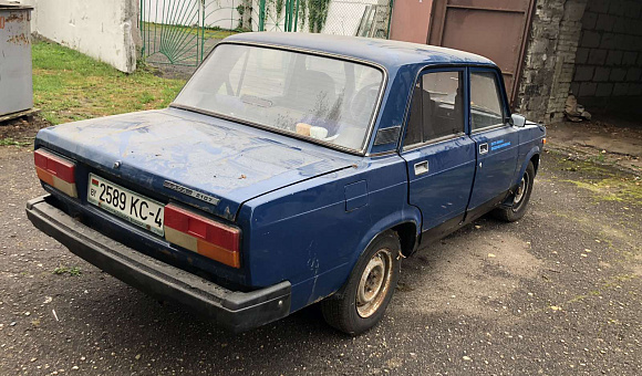 Лот № 1. Легковой автомобиль VAZ-21074 2008 года выпуска, объем двигателя 1569 см3 (54kv/74л.c.), бензин, регистрационный знак 2589-КС, тип - легковой специальный седан (SEDAN), кузов (рама) № ХТА21074082817826, цвет– синий, инв. № 01510020