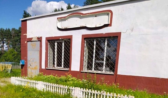 Неиспользуемое здание магазина Неиспользуемое здание магазина