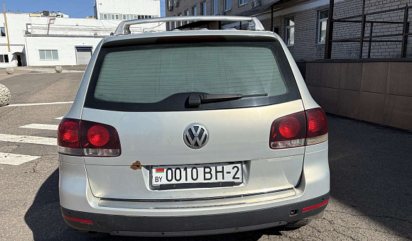 Лот № 1. Автомобиль VOLKSWAGEN TOUAREG; 2008 г.в.