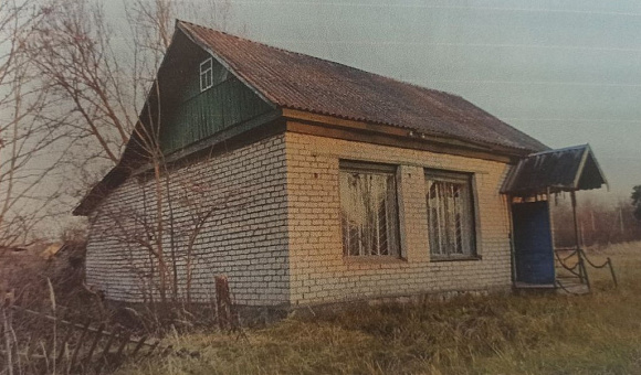 Лот № 2. капитальное строение с инвентарным номером 201/С10518 общей площадью 103,4 кв.м., расположенного по адресу: Витебская область, Городокский район, Езерищинский с/с, г.п. Езерище, ул.Ленинская, 98, наименование – здание магазина «Берёзка»