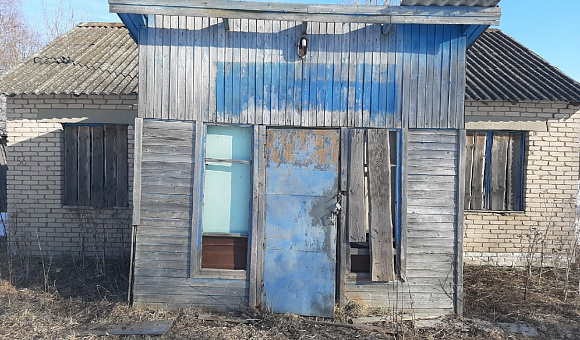 Неиспользуемое здание магазина Неиспользуемое здание магазина