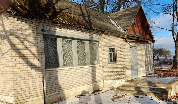 Неиспользуемое здание магазина Неиспользуемое здание магазина