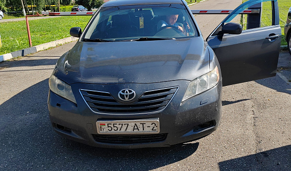 Лот 53. Легковой седан TOYOTA CAMRY и материалы