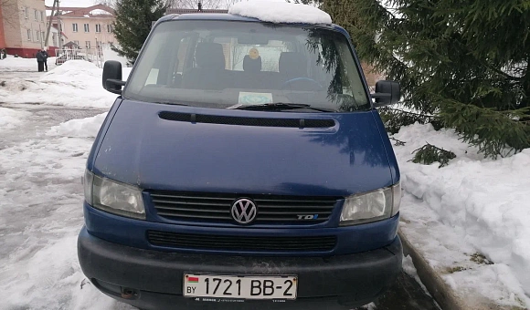 Легковой автомобиля VOLKSWAGEN TRANSPORTER, 2003 год выпуска