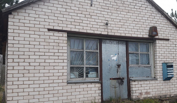 Неиспользуемое здание магазина Неиспользуемое здание магазина