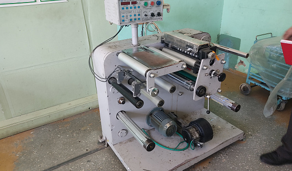 Лот № 13. Машина бобинорезальная DK-320, инв. № 00259. Оборудование и инвентарь: НОЖ СЕГМЕНТНЫЙ; Лезвие 25 мм 5шт арт. 0550, Польша, 1 уп.