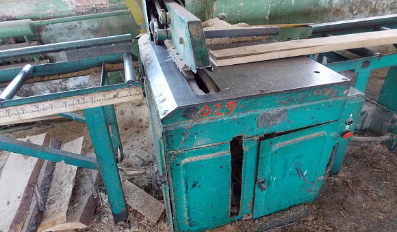 Лот №11. Станок круглопильный торцовочный с инв. № 29.