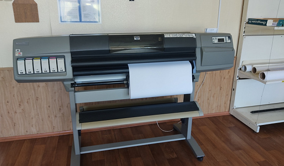 Лот № 1. Плоттер НР 5500, инв. № 00173. 