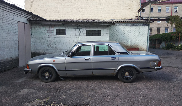 Автомобиль GAZ 3102, 2004 года выпуска Автомобиль GAZ 3102, 2004 года выпуска